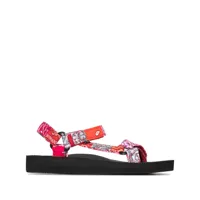 arizona love sandales trekky à imprimé bandana - rose