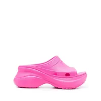 balenciaga x crocs™ sandales à plateforme - rose