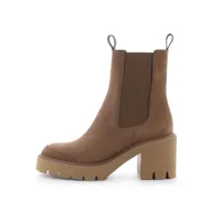 chelsea boots ' punch '